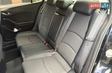 Седан Mazda 3 2013 в 