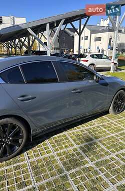 Седан Mazda 3 2023 в 