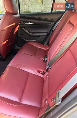 Седан Mazda 3 2023 в 