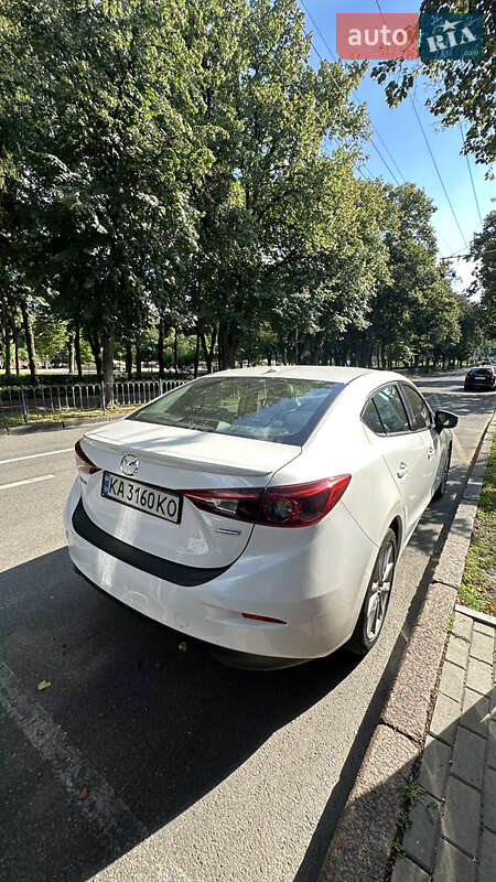 Седан Mazda 3 2018 в 