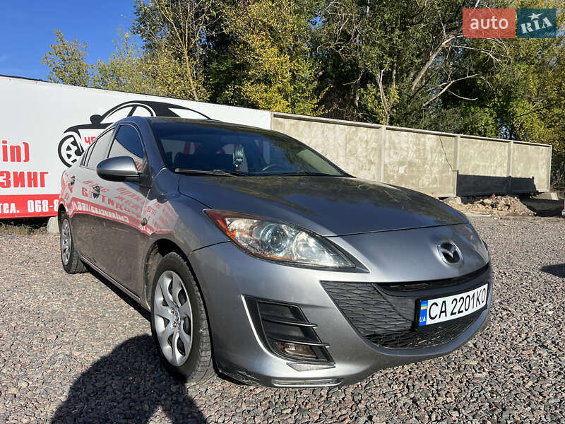 Седан Mazda 3 2009 в 