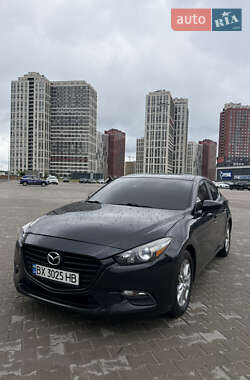 Седан Mazda 3 2017 в Киеве