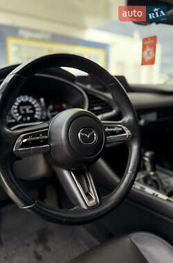 Седан Mazda 3 2019 в  фото 17 Седан Mazda 3 2019 в