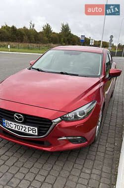 Седан Mazda 3 2017 в Львове