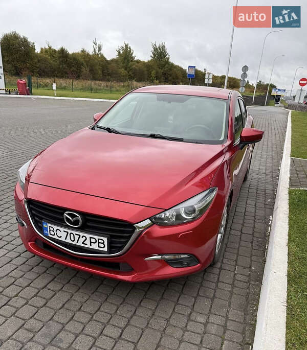 Седан Mazda 3 2017 в 