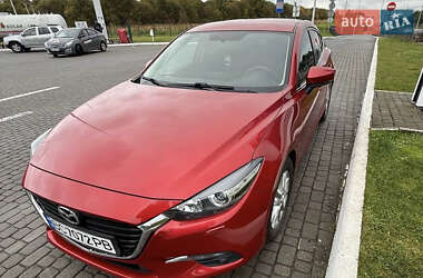 Седан Mazda 3 2017 в 
