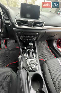 Седан Mazda 3 2017 в 