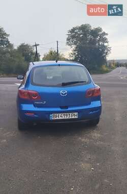 Хэтчбек Mazda 3 2004 в 