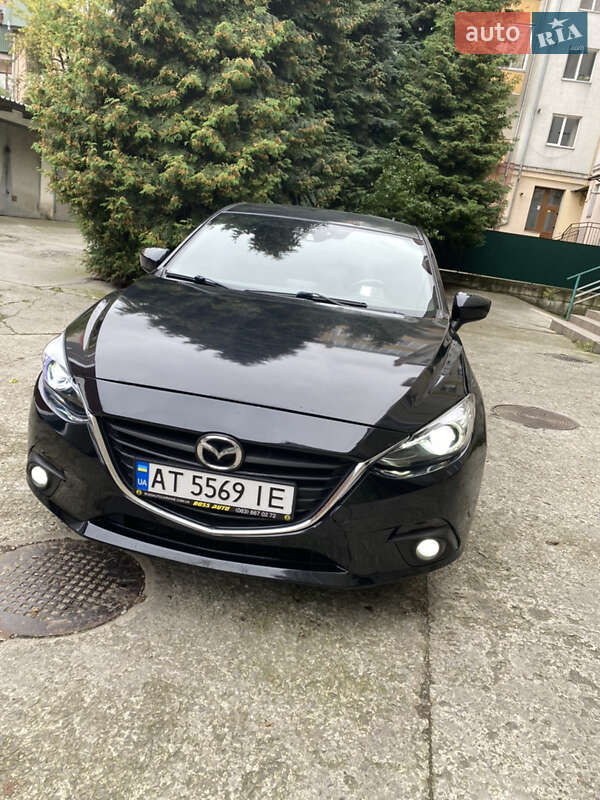 Хэтчбек Mazda 3 2014 в Ивано-Франковске