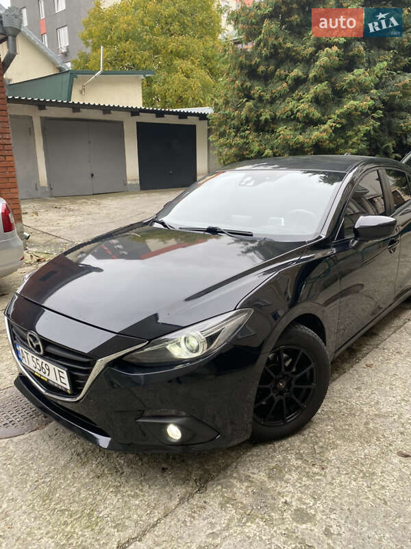 Хэтчбек Mazda 3 2014 в Ивано-Франковске