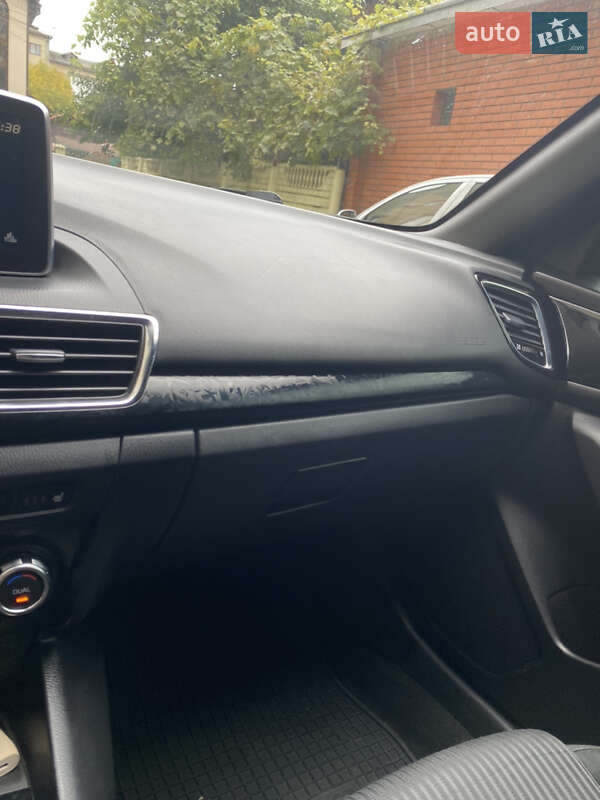 Хэтчбек Mazda 3 2014 в Ивано-Франковске