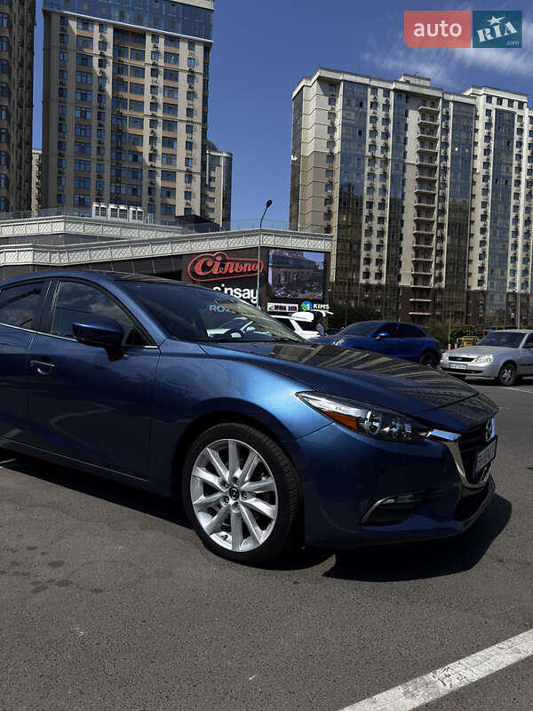 Седан Mazda 3 2016 в 