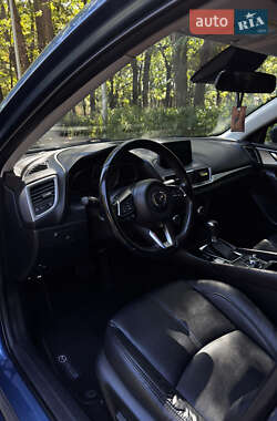 Седан Mazda 3 2016 в 