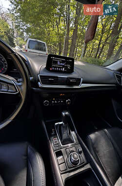 Седан Mazda 3 2016 в 