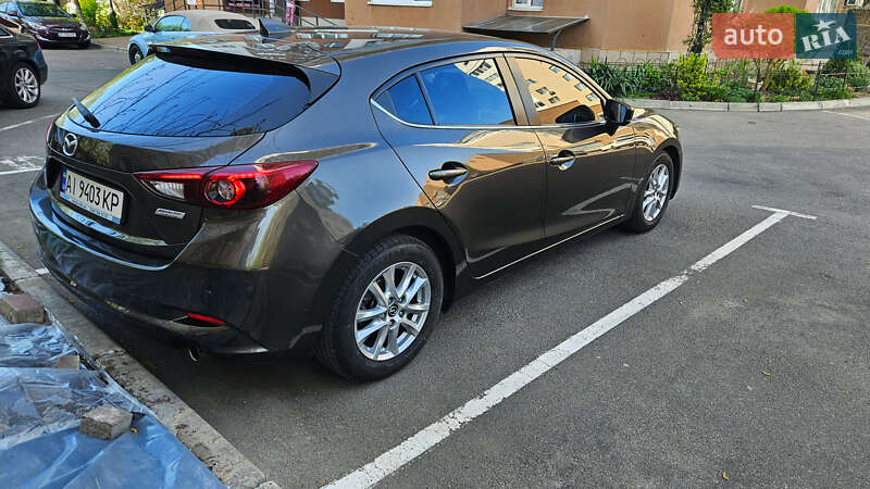 Хэтчбек Mazda 3 2017 в Броварах