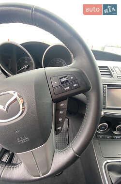Хэтчбек Mazda 3 2012 в 