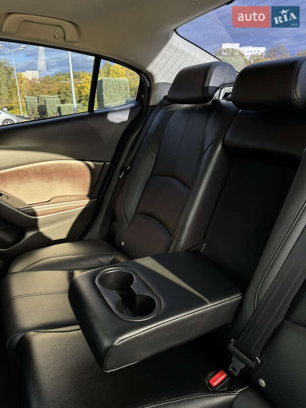 Седан Mazda 3 2017 в Дніпрі фото 24 Седан Mazda 3 2017 в Дніпрі