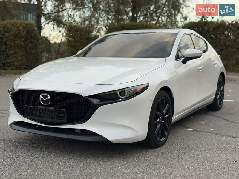 Хэтчбек Mazda 3 2020 в Киеве