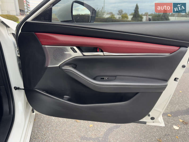 Хэтчбек Mazda 3 2020 в Киеве