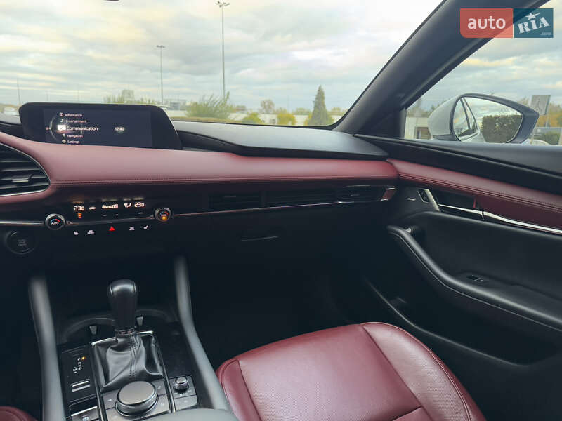 Хэтчбек Mazda 3 2020 в Киеве