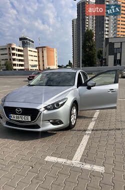 Хэтчбек Mazda 3 2017 в 