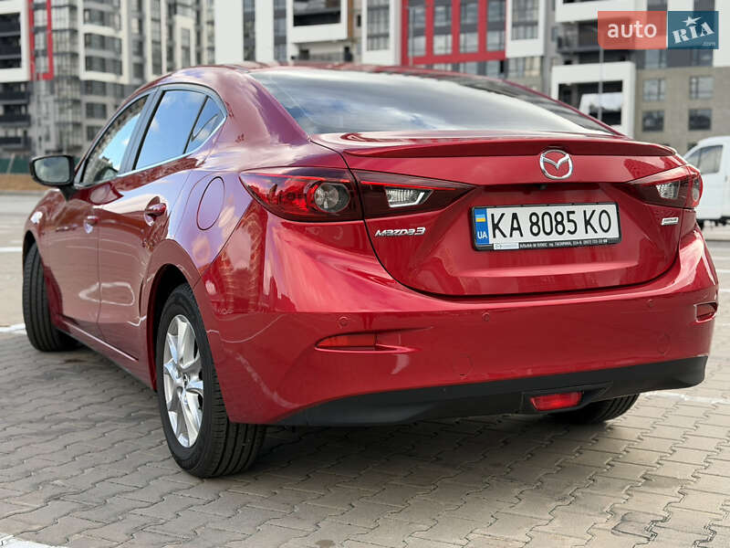 Седан Mazda 3 2017 в Києві