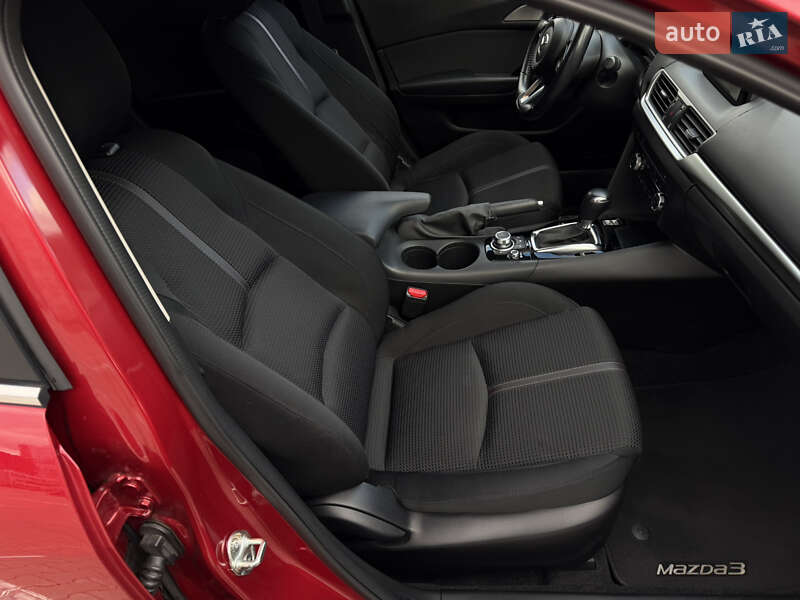 Седан Mazda 3 2017 в Києві