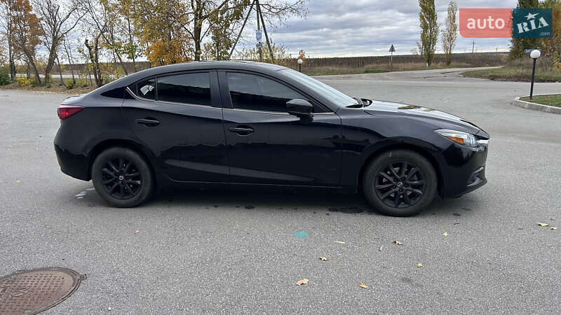 Седан Mazda 3 2017 в Харкові