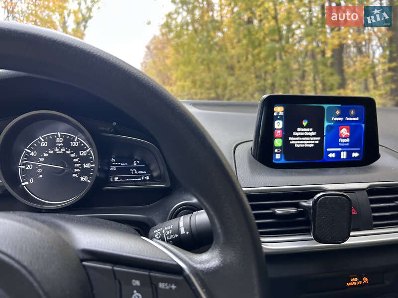 Седан Mazda 3 2017 в Харкові