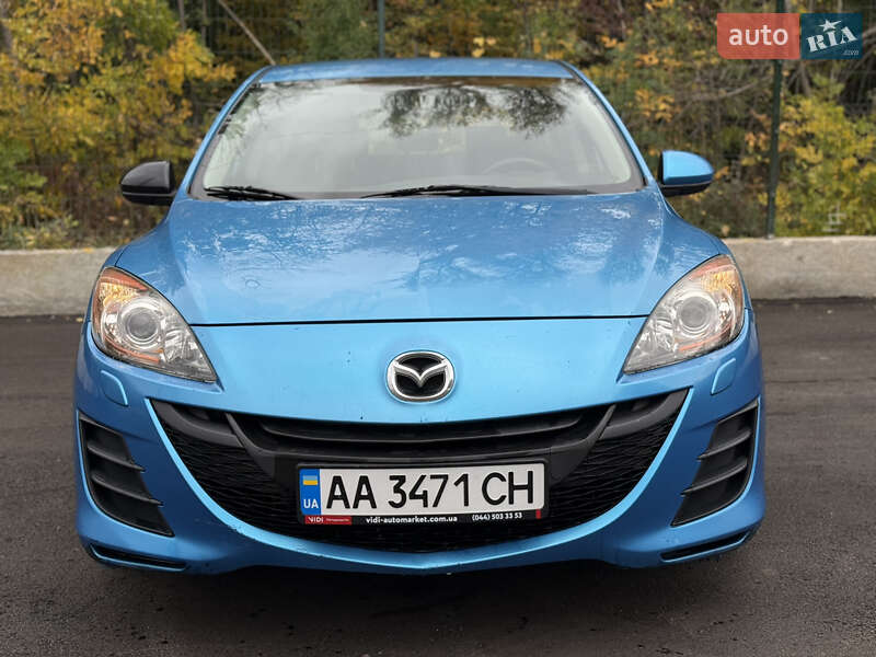 Хэтчбек Mazda 3 2010 в Киеве