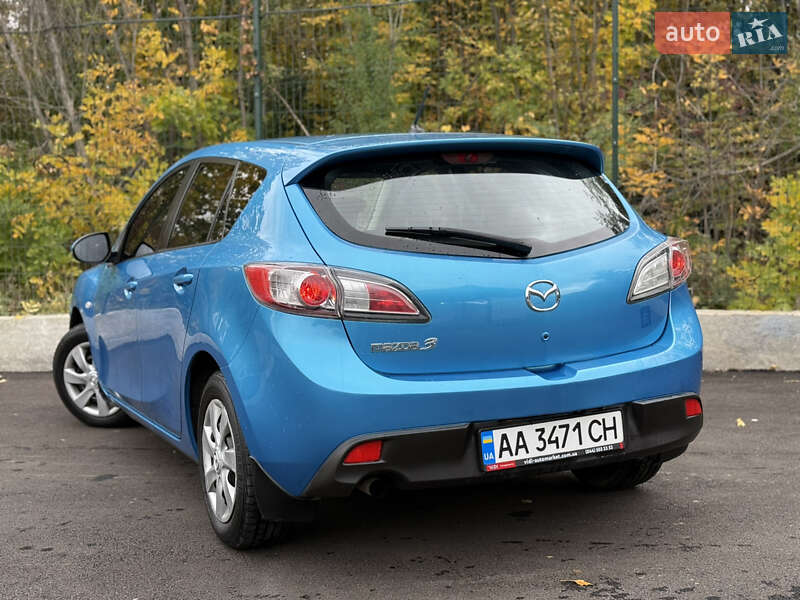 Хэтчбек Mazda 3 2010 в Киеве