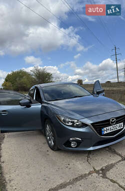 Седан Mazda 3 2016 в 