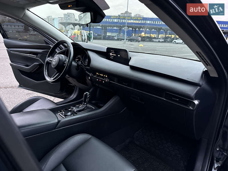 Седан Mazda 3 2019 в Житомире