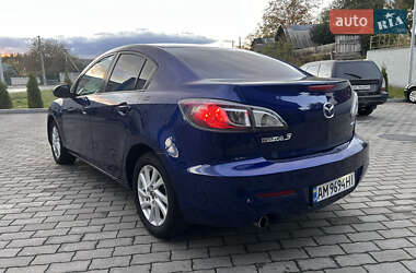 Седан Mazda 3 2013 в 