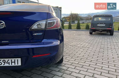 Седан Mazda 3 2013 в 