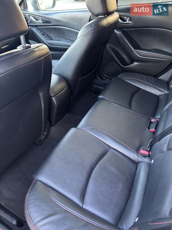 Хэтчбек Mazda 3 2014 в Киеве