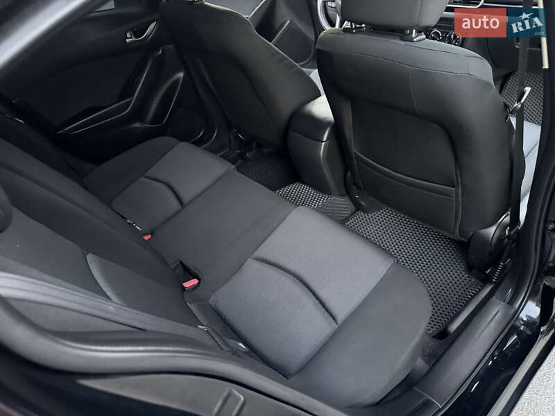 Седан Mazda 3 2016 в Дніпрі фото 18 Седан Mazda 3 2016 в Дніпрі
