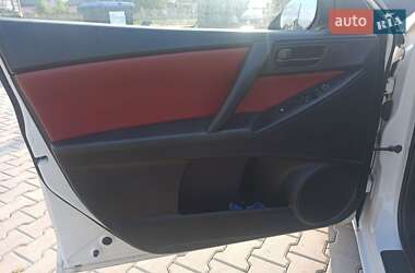 Хэтчбек Mazda 3 2009 в 