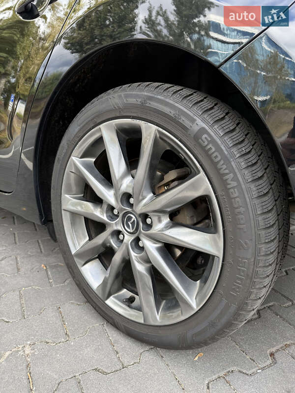 Седан Mazda 3 2018 в Киеве