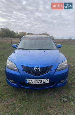 Хетчбек Mazda 3 2004 в Новгородці
