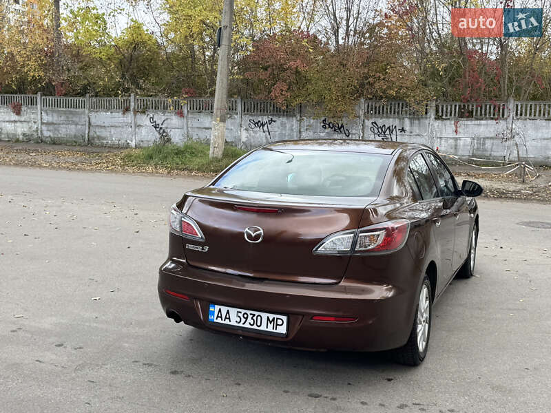 Седан Mazda 3 2011 в Києві