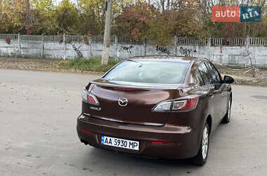 Седан Mazda 3 2011 в 