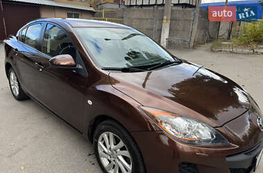 Седан Mazda 3 2011 в 