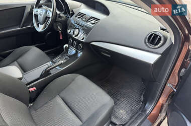 Седан Mazda 3 2011 в 