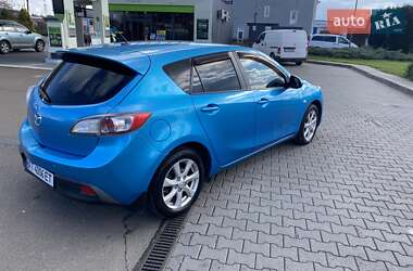 Хетчбек Mazda 3 2010 в 