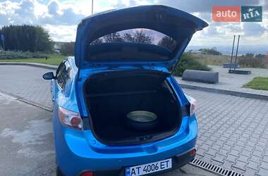 Хетчбек Mazda 3 2010 в 