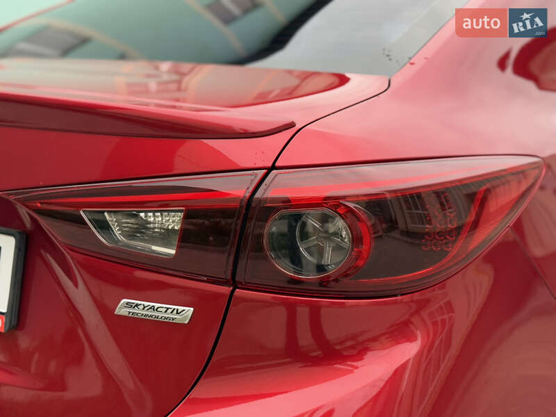 Седан Mazda 3 2014 в Виннице