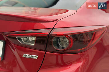 Седан Mazda 3 2014 в 