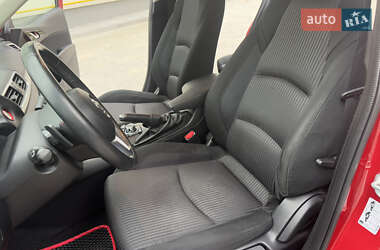 Седан Mazda 3 2014 в 