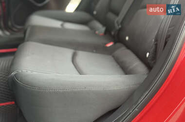 Седан Mazda 3 2014 в 